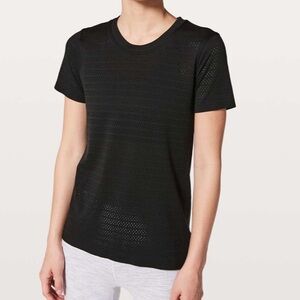 *NWOT* Lululemon Breeze By Short Sleeve Shirt